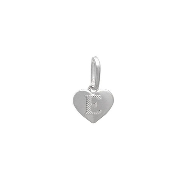 Pingente letra E formato coração em prata 925