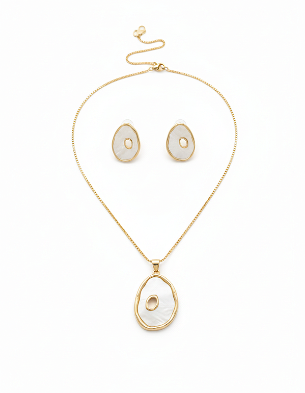 Conjunto Dourado Oval Vazado com Pedra Branca Bijuteria