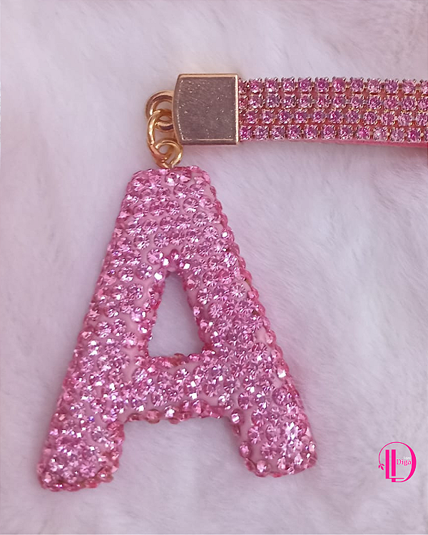 Chaveiro de Letra Personalizada (Inicial) Cravejada com Strass Rosa