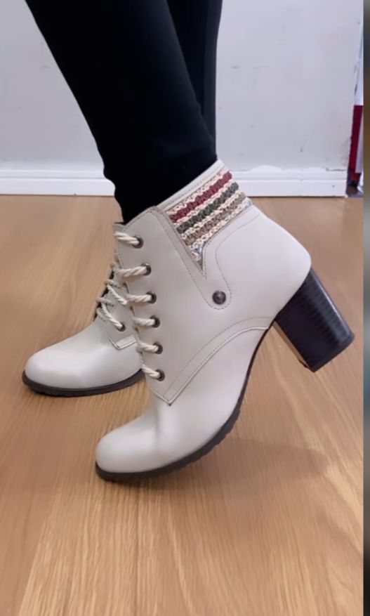 BOTA N.IT OFF WHITE/DET COLOR