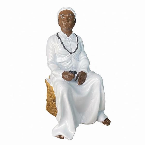 Estátua Resina Orixás - Preta Velha Sentada com 22cm