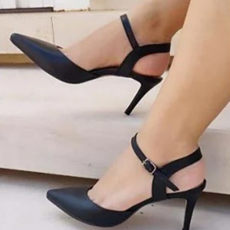 Scarpin Boneca Fivela