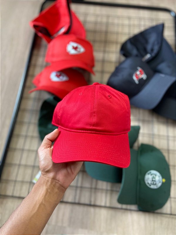 Boné Vermelho