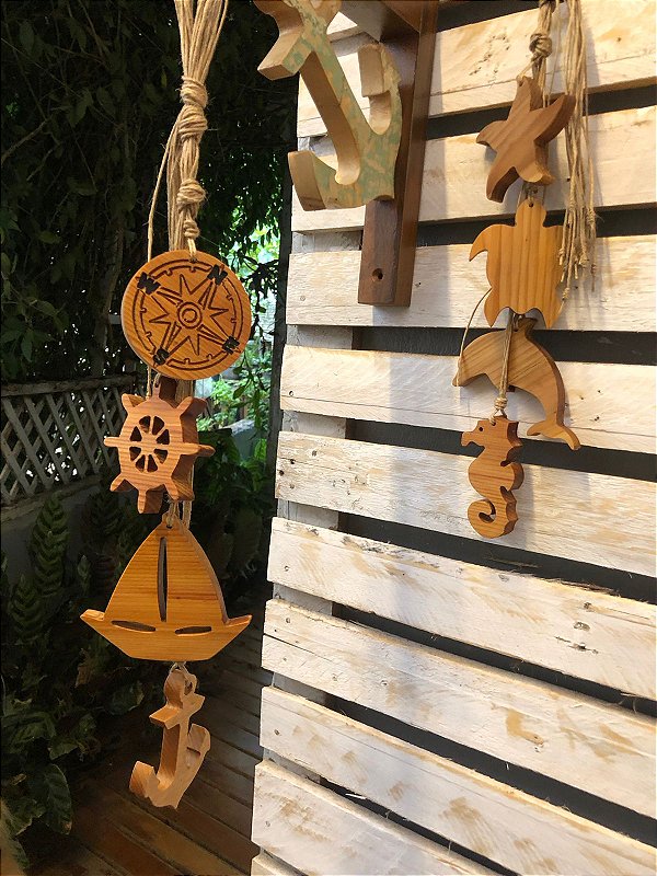 Pingentes Náuticos em Madeira de Demolição