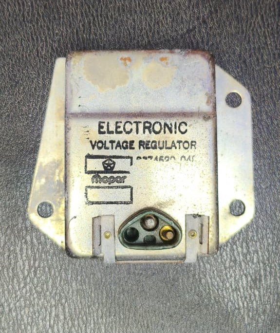 3874520 - REGULADR DE VOLTAGEM MOPAR *NOS*, DODGE ORIGINAL - UNIDADE