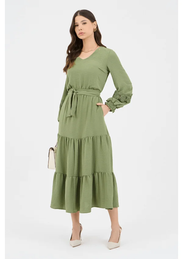 Vestido Verde com Renda na Manga