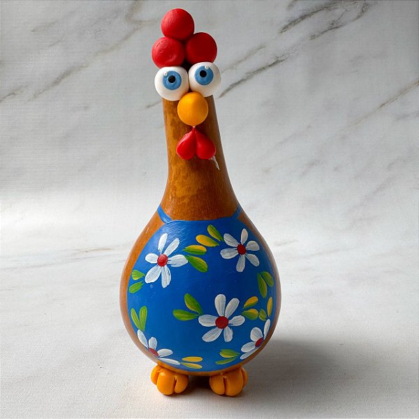 Galinha em Cabaça - Avental Azul e Flor Vermelha