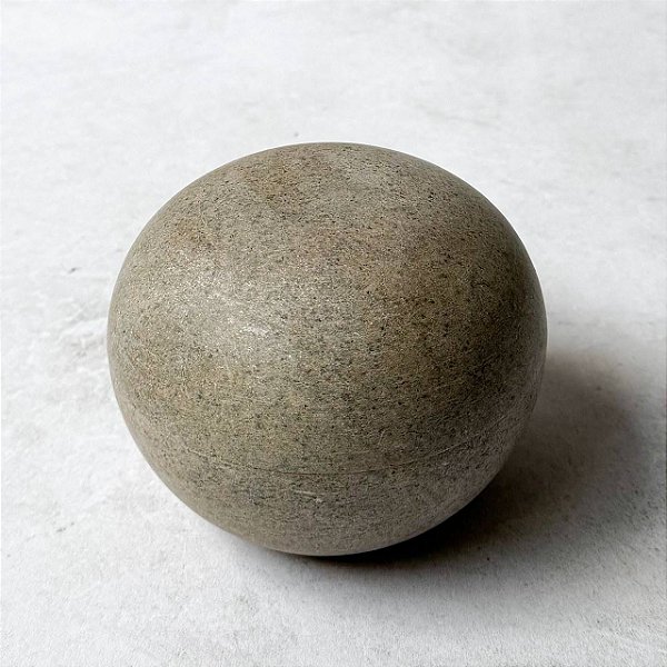 Saleiro Esférico de Pedra-Sabão – Rita Lobo