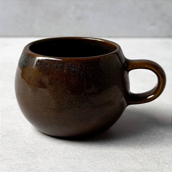 Mini Xícara Marrom de Cerâmica