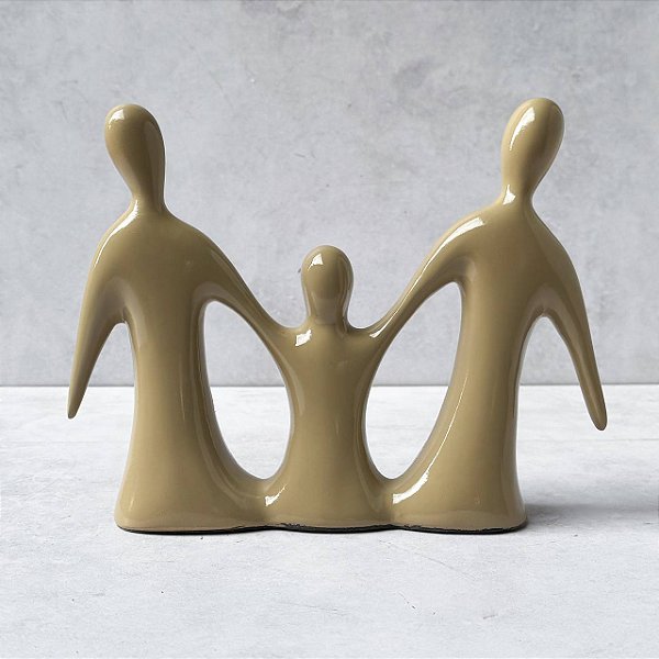 Família em cerâmica - mãos dadas