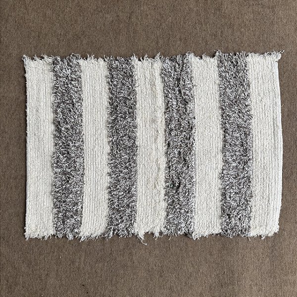 Tapete Multiuso Peludo - 75cm x 55cm
