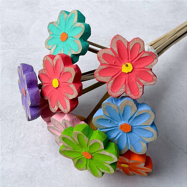 Buquê de Flores de Madeira - Coloridas