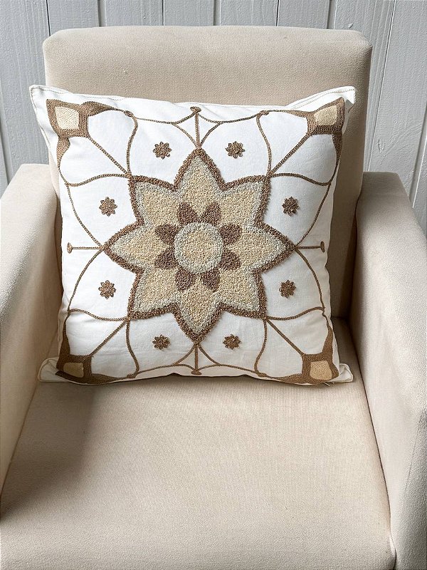 Capa de almofada bordada - 45cm x 45cm