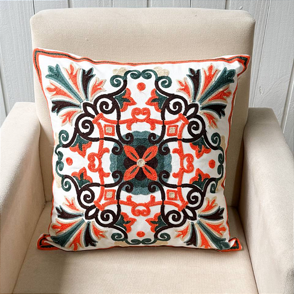 Capa de almofada bordada - 45cm x 45cm