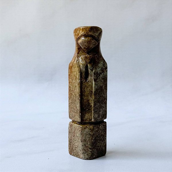 Santa Pedra Sabão Envernizada - 15cm