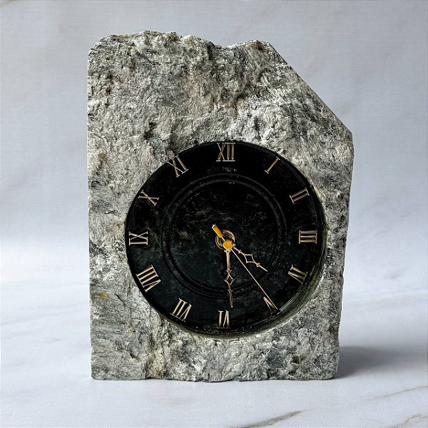Relógio de Pedra Sabão