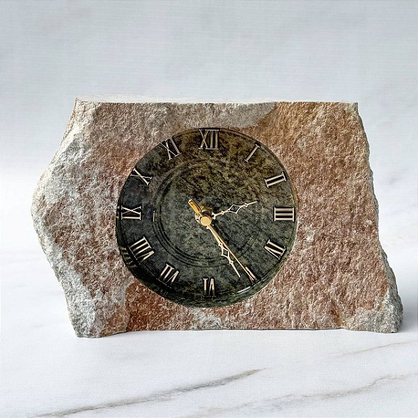 Relógio de Pedra Sabão