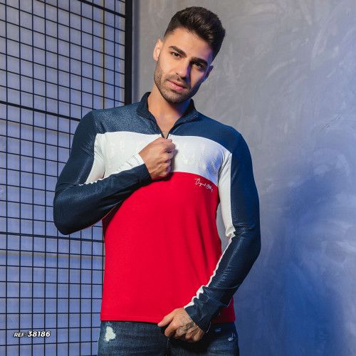 Camiseta masculina gola alta