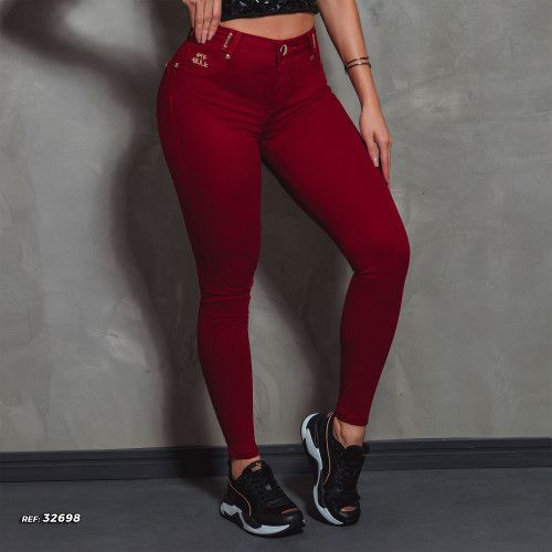 Calça jeans feminina vermelha