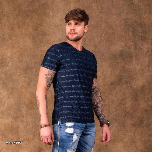 Camiseta gola V logomania