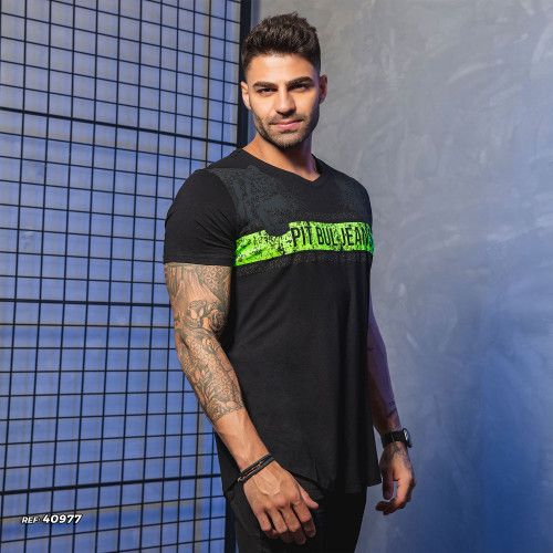 Camiseta masculina detalhe verde flúor