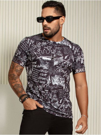 Camiseta Masculina Estilosa Estampada com Logomania