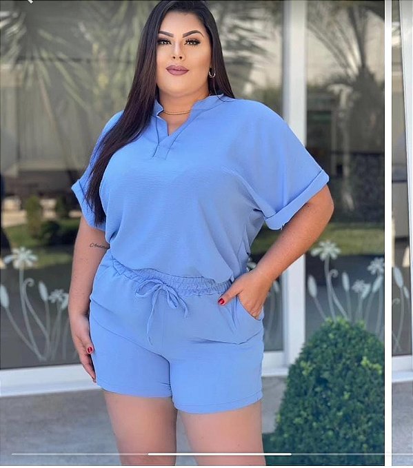 CONJUNTO PLUS SIZE DE BLUSA E SHORTS EM DUNA