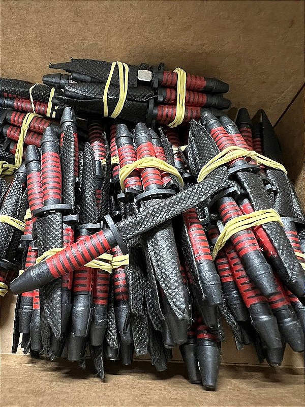 PUNHAL CABO VERMELHO E PRETO 9 CM