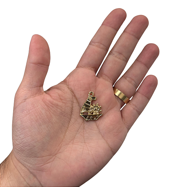 PINGENTE BARCO DOURADO 6 UNIDADES