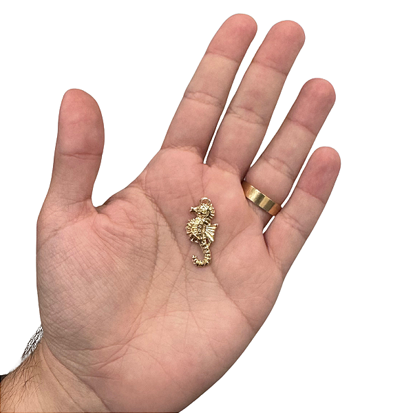 PINGENTE CAVALO-MARINHO DOURADO 6 UNIDADES
