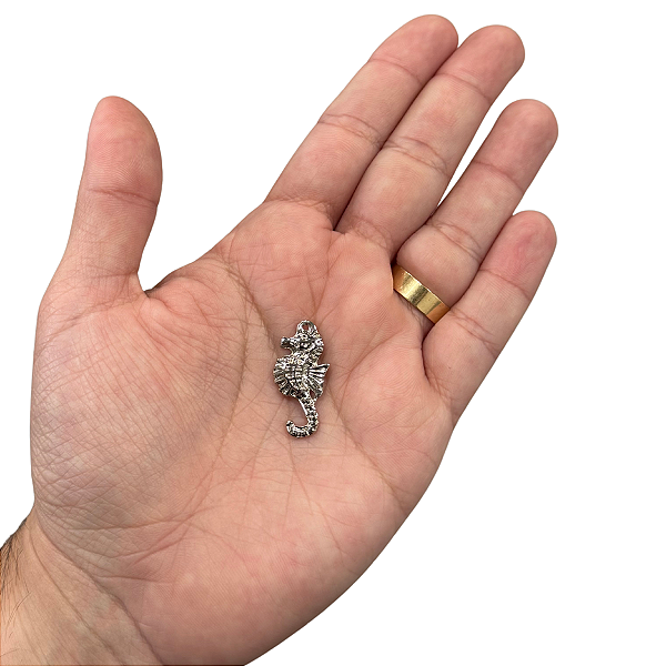 PINGENTE CAVALO-MARINHO PRATEADO 6 UNIDADES