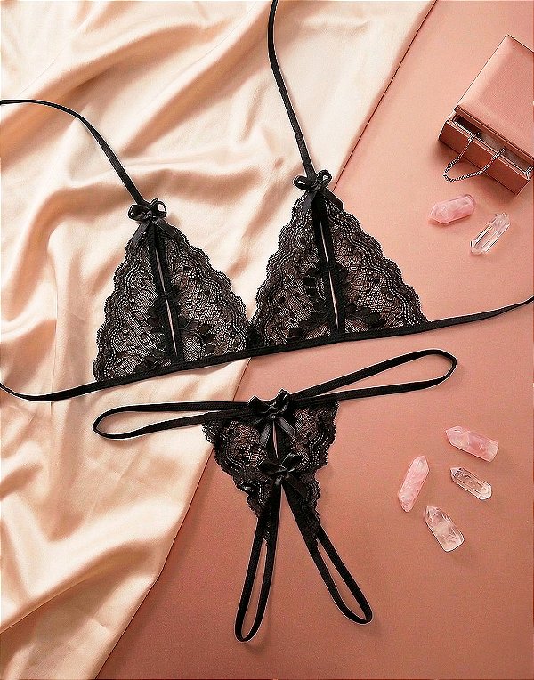 Conjunto Sexy com Abertura Íntima
