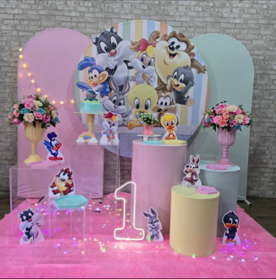 Alugue Tema Para Festa Decoração Looney Tunes Menina Tecido ( Modelo 5 )