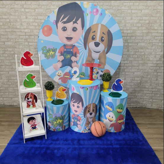 Alugue Tema Para Festa Decoração Bento e Totó Tecido ( Modelo 2 )