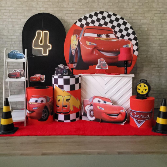Alugue Tema Para Festa Decoração Relâmpago Mcqueen Tecido ( Modelo 3 )