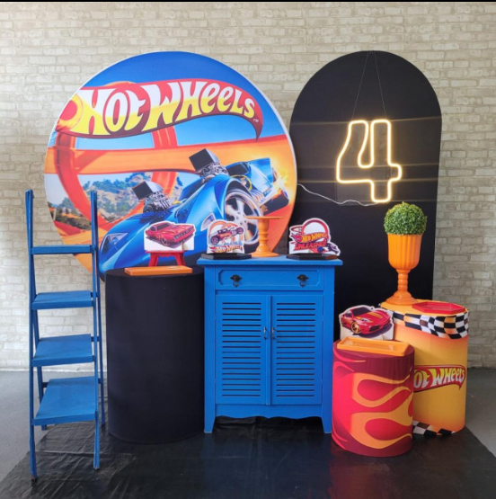 Alugue Tema Para Festa Decoração Hot Wheels Tecido ( Modelo 3 )