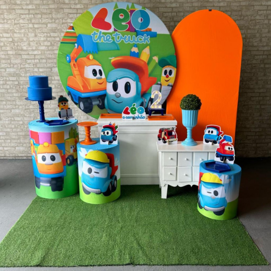 Alugue Tema Para Festa Decoração Leo Caminhão Tecido ( Modelo 3 )