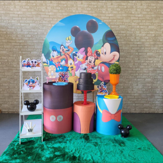 Alugue Tema Para Festa Decoração Mickey e sua Turma Tecido ( Modelo 2 )