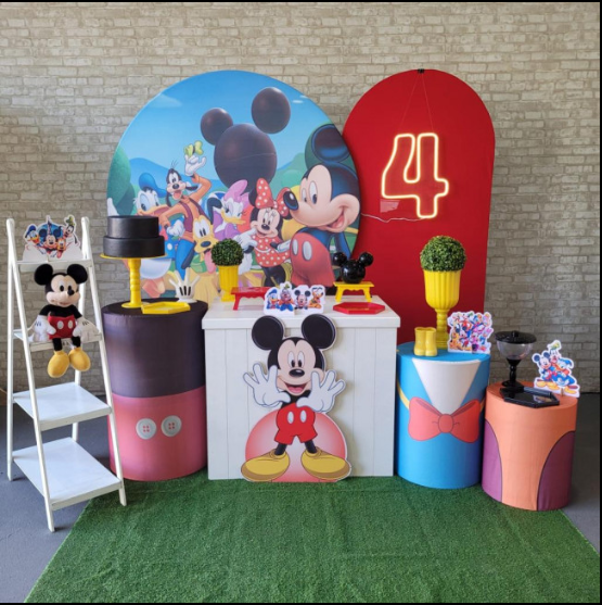 Alugue Tema Para Festa Decoração Mickey e sua Turma Tecido ( Modelo 3 )