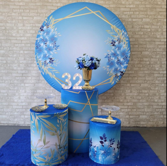 Alugue Tema Para Festa Decoração Flores Azul Tecido ( Modelo 5 )