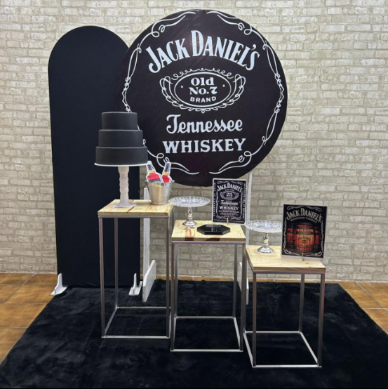 Alugue Tema Para Festa Decoração Jack Daniels Tecido ( Modelo 3 )