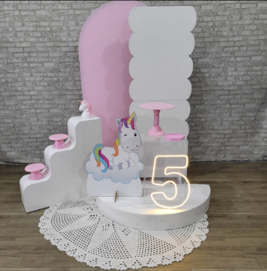 Alugue Tema Para Festa Decoração Unicórnio Tecido ( Modelo 3 )