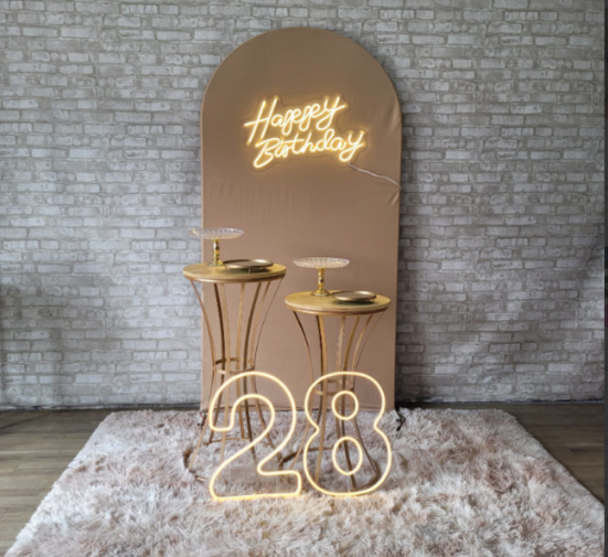 Alugue Tema Para Festa Decoração Happy Nude Tecido ( Modelo 6 )