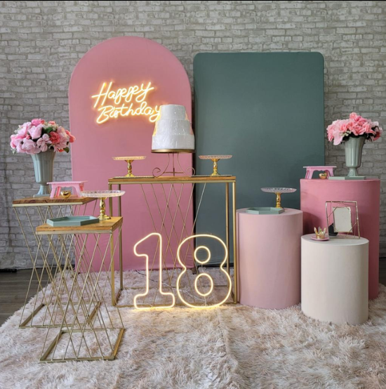 Alugue Tema Para Festa Decoração Rosa com Verde Tecido ( Modelo 1 )