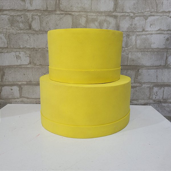 Alugue Bolo Fake Tema - Amarelo Liso