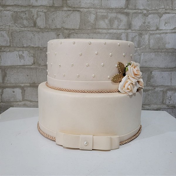 Alugue Bolo Fake Tema - Champanhe