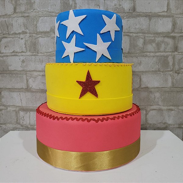 Alugue Bolo Fake Tema - Mulher Maravilha