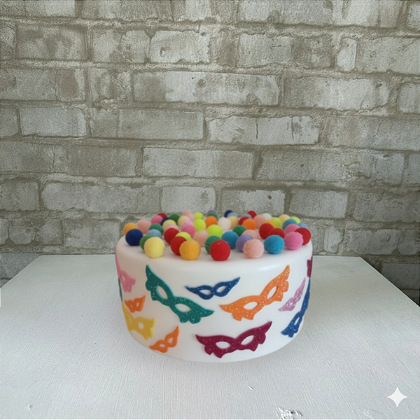 Alugue Bolo Fake Cenográfico Carnaval