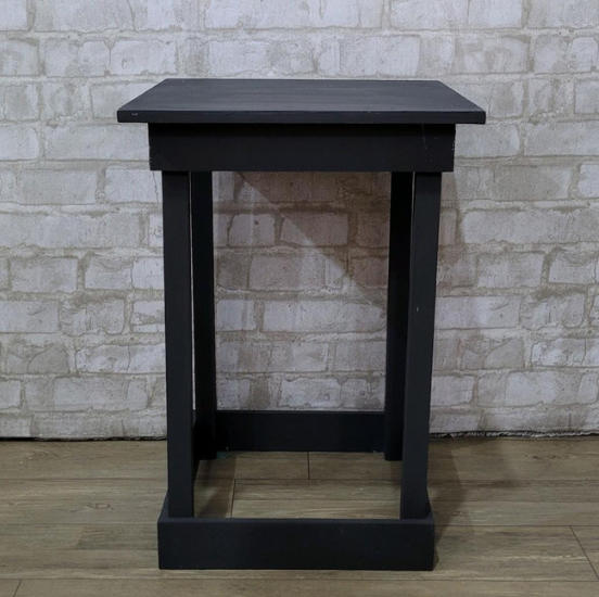 Alugue Mesa Vazada Quadrado Preto G