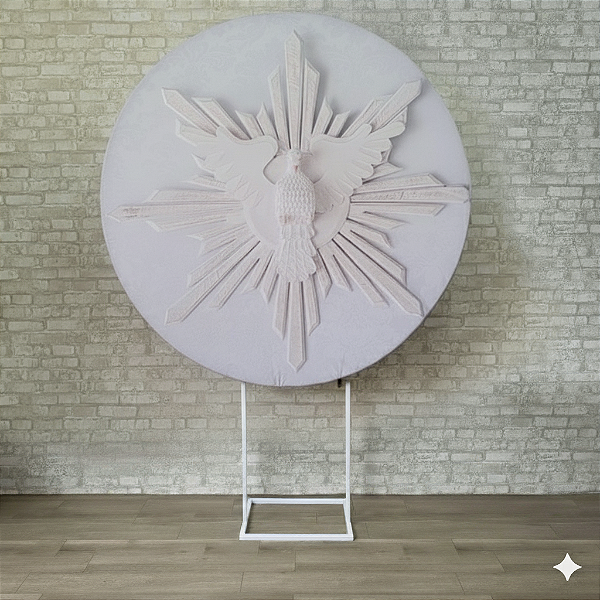 Alugue Estrutura Painel Redondo e a Capa de Tecido do Tema - Batizado